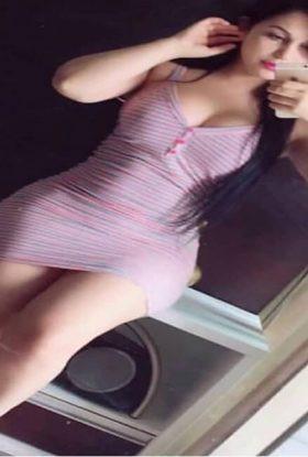 Escort Service In Taj Lands End, Mumbai Contact Arpita Goyal +91-9004422804